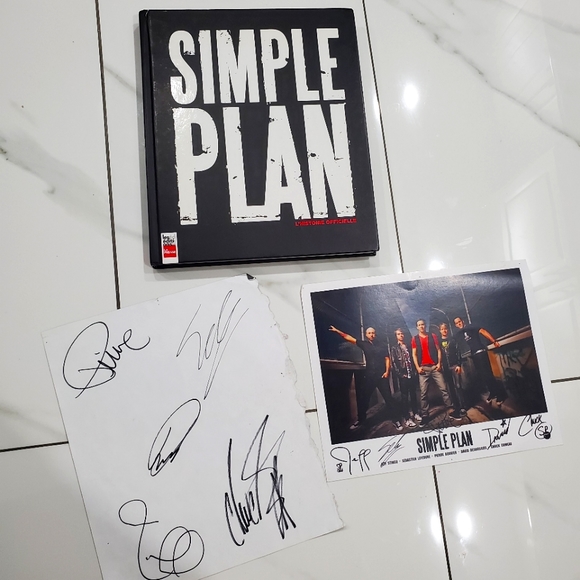 Simple Plan Book (french) + Autograph - Picture 1 of 1